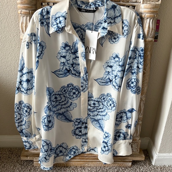Zara White and Blue Floral blouse - Picture 1 of 4